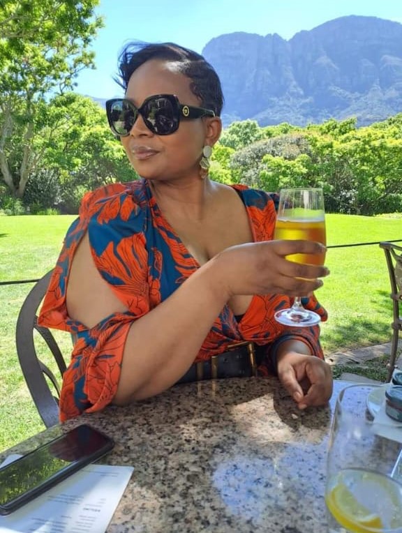 Linda Sugarmummy in Thika Seeking a Fun and Loving Relationship