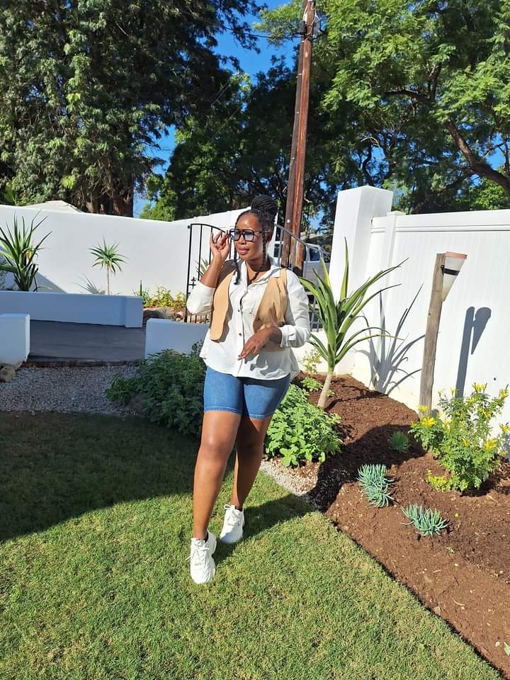 Doris, a Single Mum from Nakuru, Looking for a Discreet Relationship with a Young Man